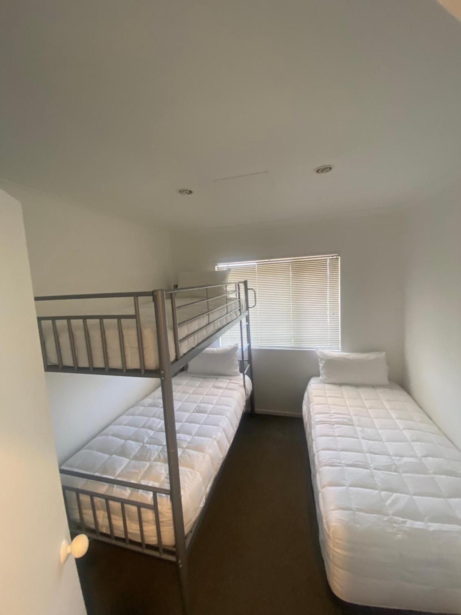 Lakeside 4*