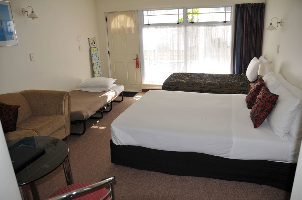 Motel Lakeside 4*